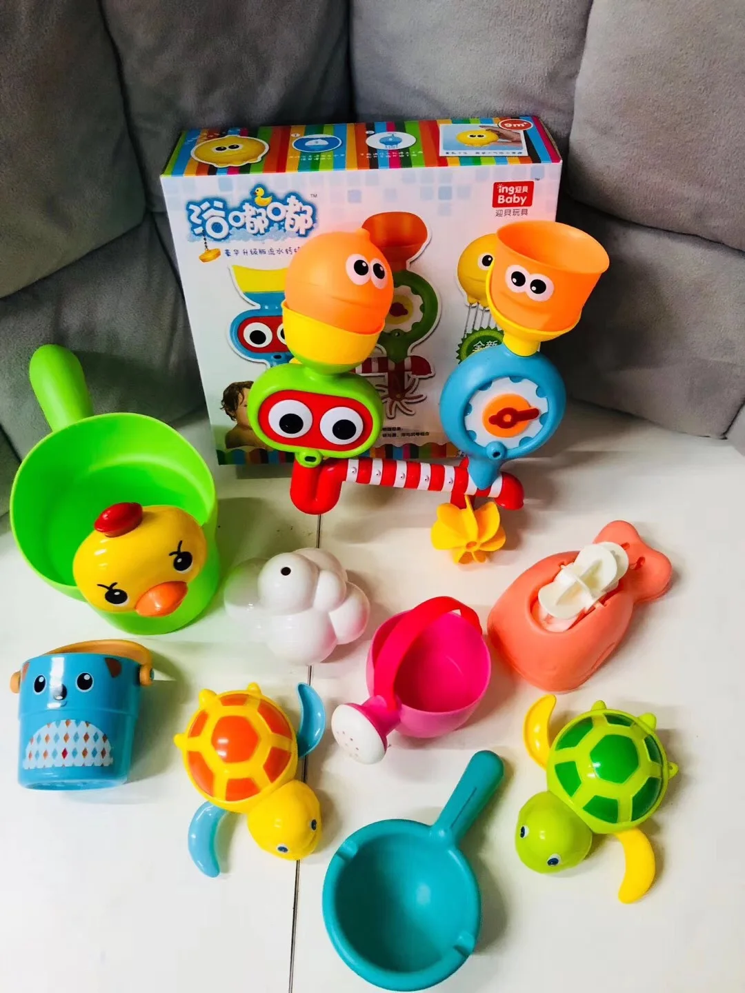 

Summer Bath 9 Pieces Rotary Table + Small Yellow Duck + Cloud Droplets + Turtle 2 + Bucket + Play with Water Car + Bailer + buck