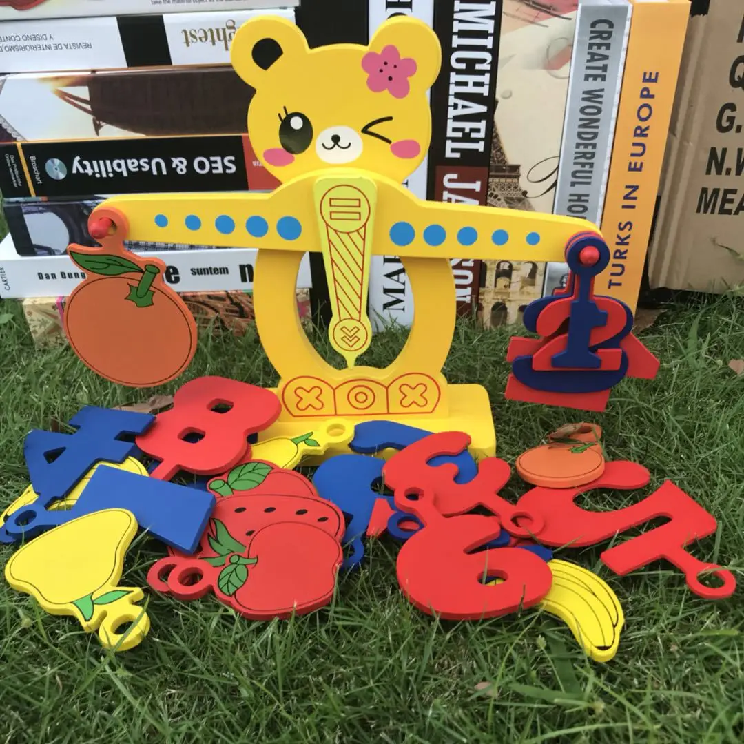 

Wood Mom Balance Scale Educational Small Toy Bear Balance with Numbers And Fruit Wooden Balance Kindergarten Teaching Aids