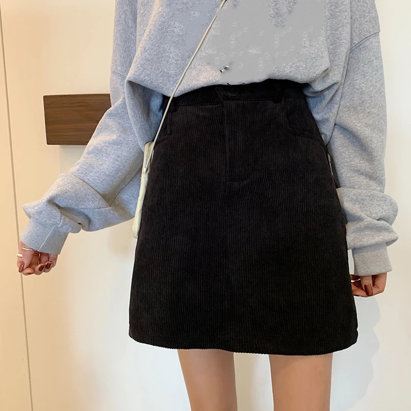 black skirts Кофейные короткие облегающие Женские юбки на пуговицах тонкая Корейская Высокая талия Повседневная Jupe Femme школьная юбка Вельветовая верхняя одежда - Цвет: black skirts