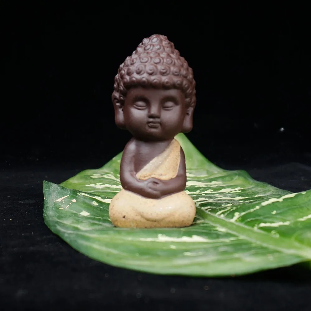 Маленькая статуя Будды, статуэтка монаха, сувенир, Tathagata, индиайога, мандала, чай, домашнее животное, фиолетовые керамические изделия, декоративные керамические украшения