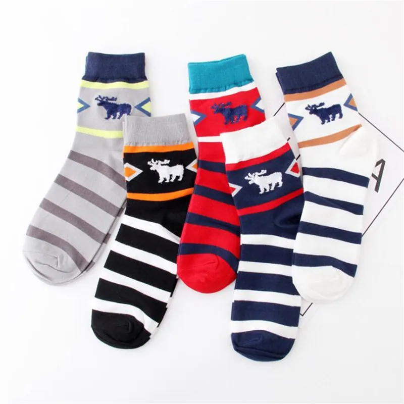 

5pairs Man Animal Cotton Socks Autumn Winter Striped Moose Patterned Tube Socks Men Cycling Socks