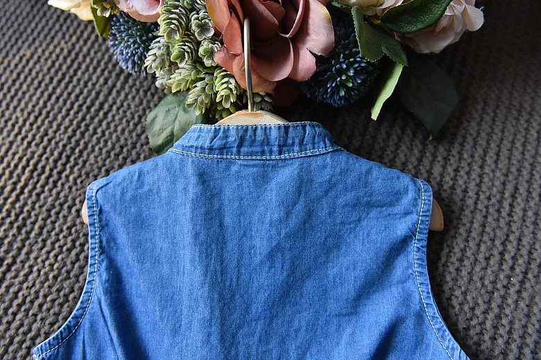 Платье+ куртка костюм из 2 предметов Летний джинсовый жилет для девочек Лидер продаж, джинсовая одежда подходит для детей возрастом от 2 до 7 лет