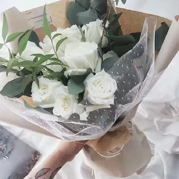 Korea róża do samodzielnego wykonania kwiat siatka do owijania pakowanie prezentów materiał bukiet kwiatów sklep papier pakowy dekoracje ślubne 50cm * 5 kod tanie i dobre opinie CN (pochodzenie) Gauze Inner packaging Bouquet packaging Multicolor 0 05 Gift Wrapping