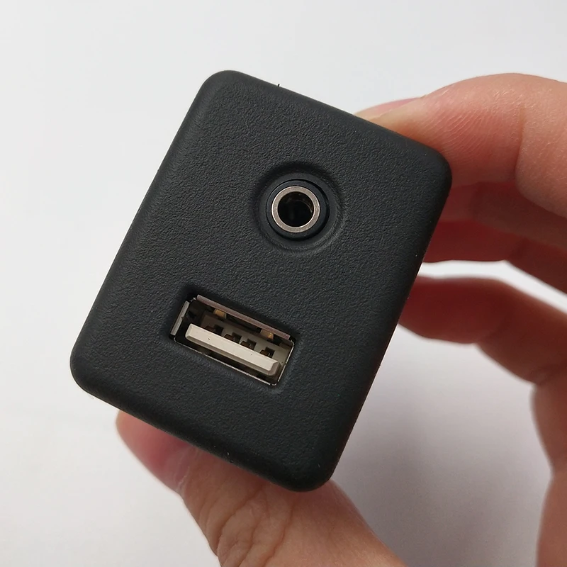 Высокое качество 13599456 автозапчасти центральная консоль Aux/USB порт подходит для GMC Buick Chevrolet автомобильные аксессуары