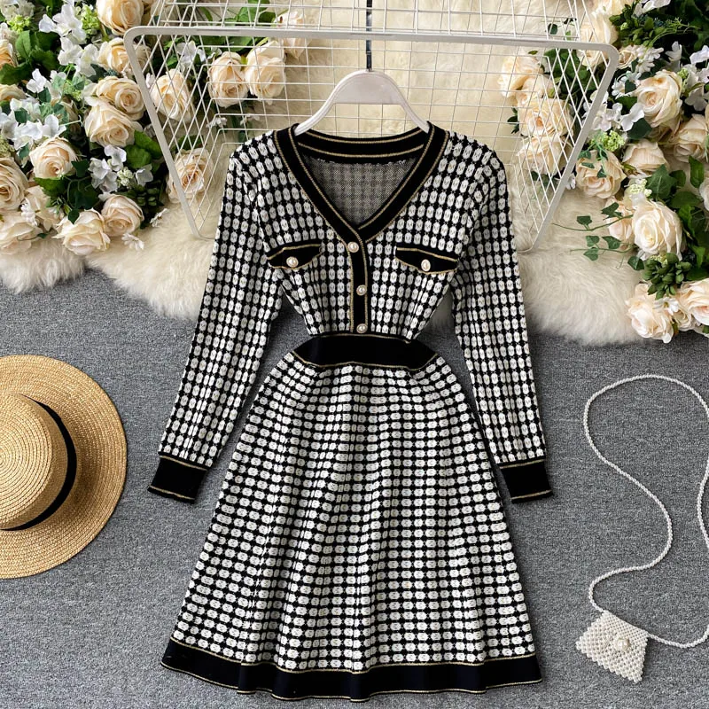 

Autumn Winter New Small Fragrance Mini Women Dress Long Sleeve V-Neck Vintage Plaid Casual Knitted Sweater Dress Femme Robe