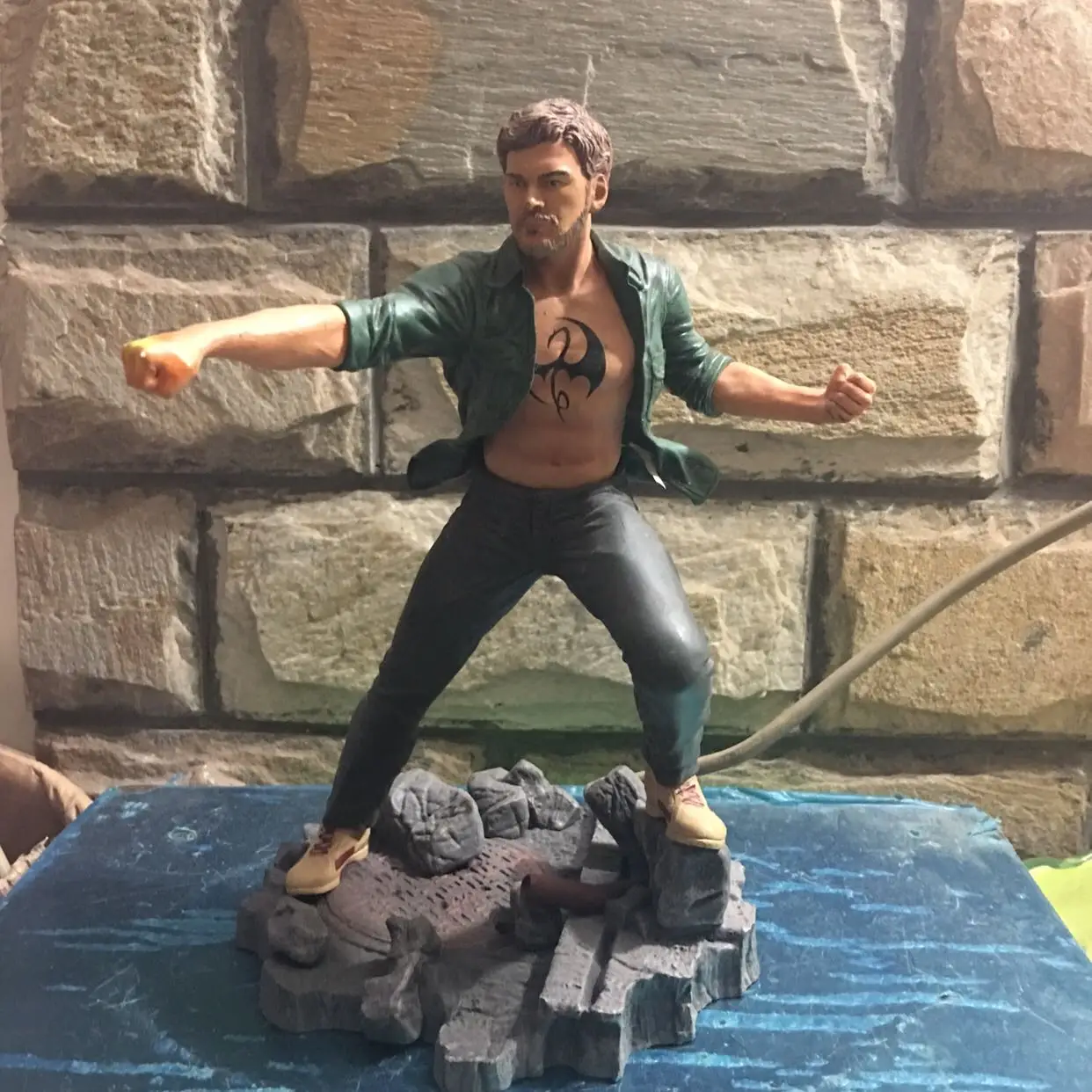 Оригинальный DST Garage Kit Мстители 24 см Marvel Железный кулак кукла фигурка с базой