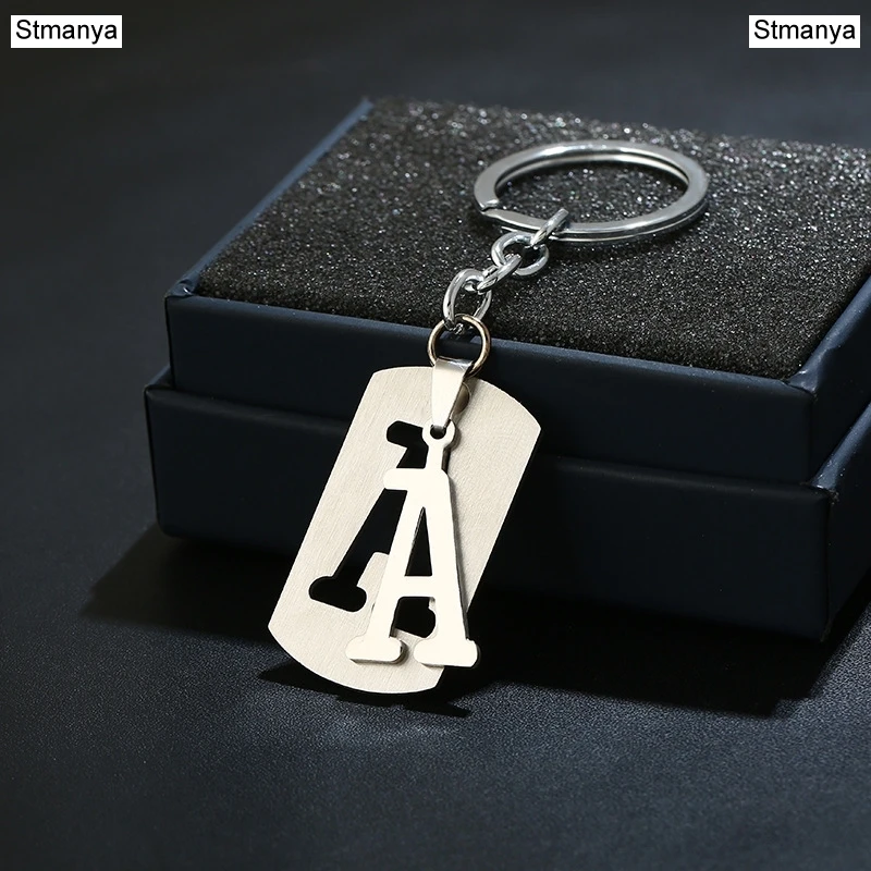 DIY из нержавеющей стали A-Z буквы брелок талисман 26 букв брелок мужской женский брелок пара подарок ювелирные изделия автомобильный брелок - Цвет: A