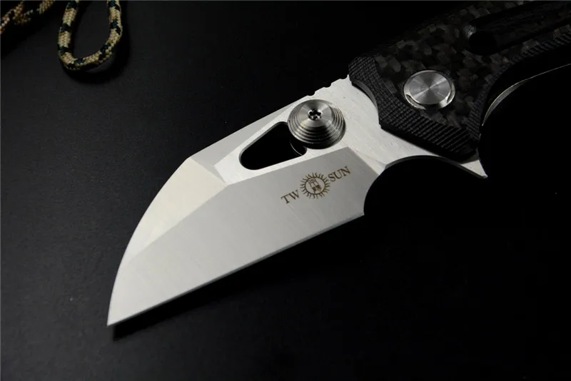 TWOSUN TS138 Flipper Folding Pocket Knife Hunting Outdoor Camping knife D2 blade TC4 Titanium/Carbon fiber Handle Fast Open