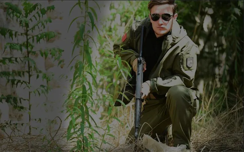 Военный Вентилятор мягкая оболочка Акула кожа плюс бархатные теплые брюки мужские осенние зимние флисовые брюки хаки зеленая Непромокаемая ткань Повседневная