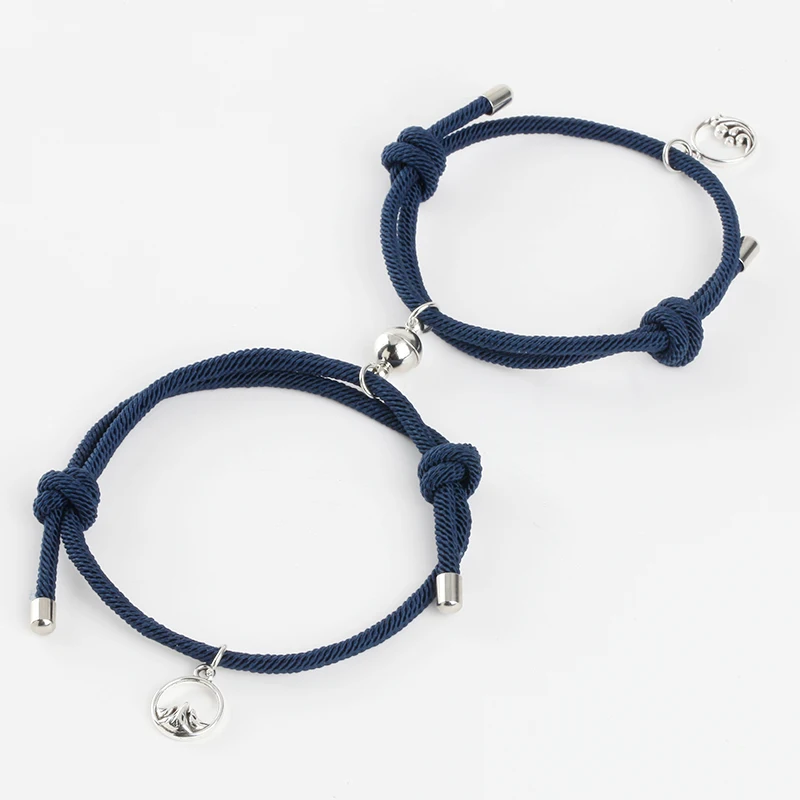 Magnetic couple bracelets