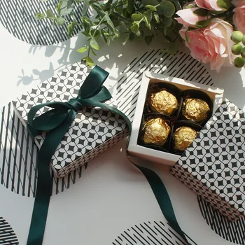 

8.9*8.9*3.5CM Black White Round Design 10 Set Chocolate Paper Box Valentine's Day Candy Candy Boxes DIY Handmade Use