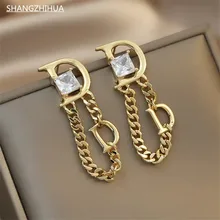 

2021 New Classic Letter D Metal Chain Luxury Jewelry Earrings For Women Exquisite Unusual Jewelry Gifts Accessories