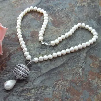 

26"Freshwater White Pearl Necklace Sea Shell Pearl Zircon Pendant