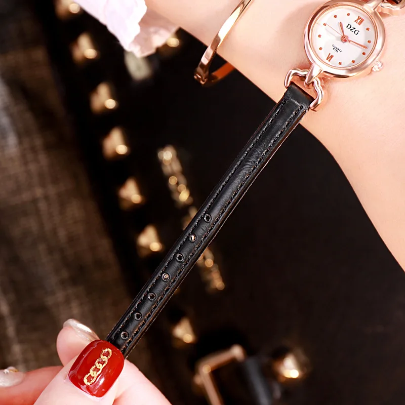 Trendy Fashion Ladies Watch Simple Casual Atmospheric Student Watch Fashion Small Dial Belt Quartz Watch