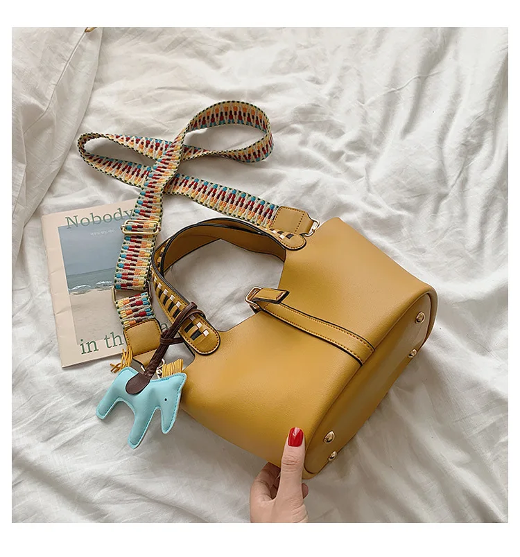 Women's Fashion Composite Bag 2pcs Female Leather Handbags Top Handle Bucket Bags Colorful Strap Crossbody Bag With Horse Tassel (22)