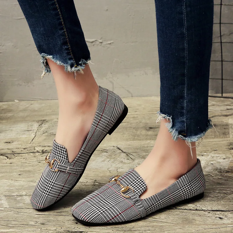 

Low in early spring the new single women flat shoes leather shoes with grid cloth han edition comfortable fashion tide