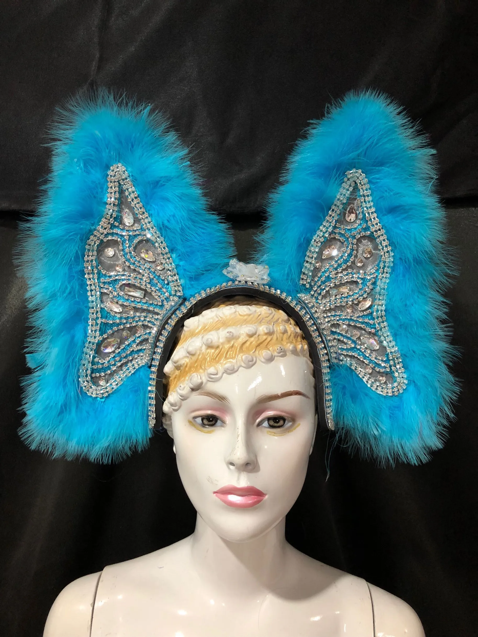 Latin dance Samba accessories Fashion exquisite headdress feathers Delicate dance shows accessories Samba clothing
