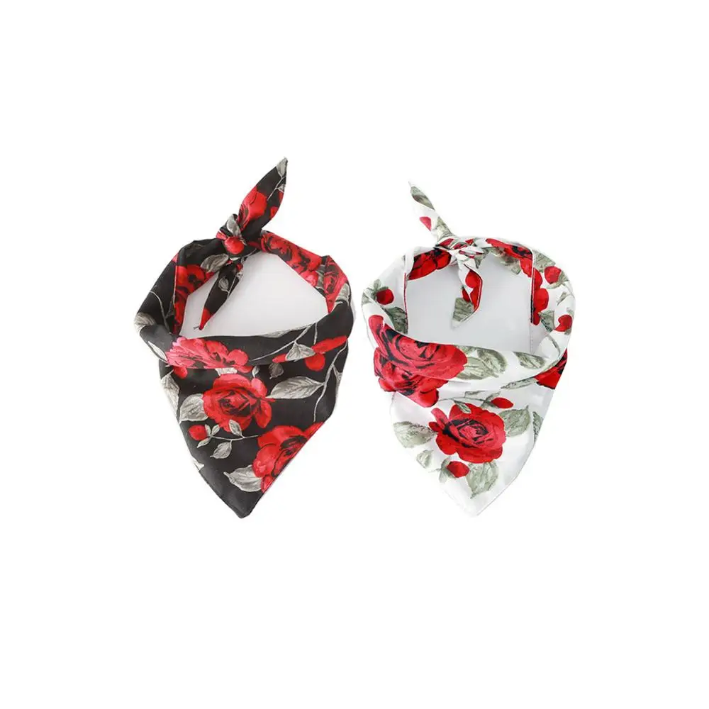 

Red Rose Cotton Saliva Towel /Suitable For Medium Dog/With A Neck Circumference Of 25-48 CM/Pet Valentine's Day Scarf Gift