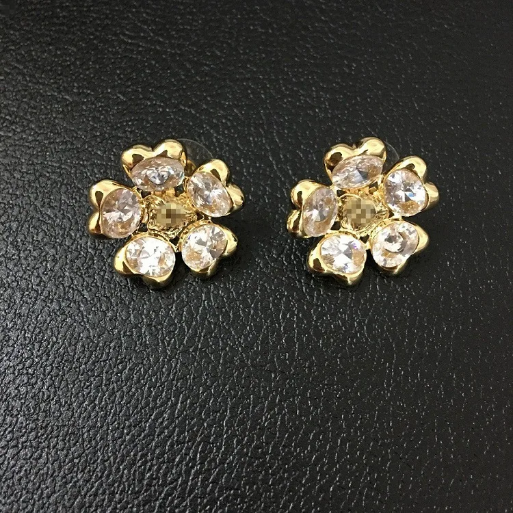 

European and American Chao Brand with the same heart-shaped crystal flower ear nail temperament girl earrings