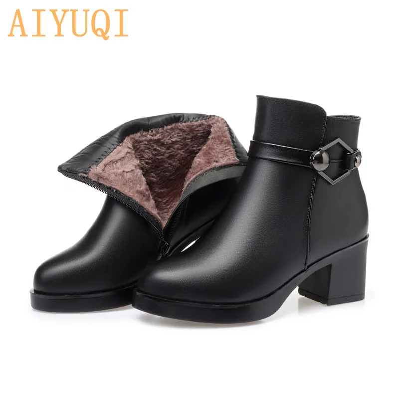 AIYUQI Winter Shoes Women's Genuine Leather Ankle Boots Wool Warm Woman Snow Boots Big Size 41 42 43 Ladies Shoes Purchase - Цвет: Microfiber fluff