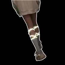 Женские носки, 1 пара, новинка, модные Светоотражающие носки, одноцветные женские мягкие милые длинные носки для женщин, сетчатые тонкие носки