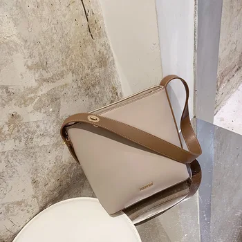 

New Women's Shoulder Strap Large Capacity Bucket Bag Wide Shoulder Strap Messenger Bag