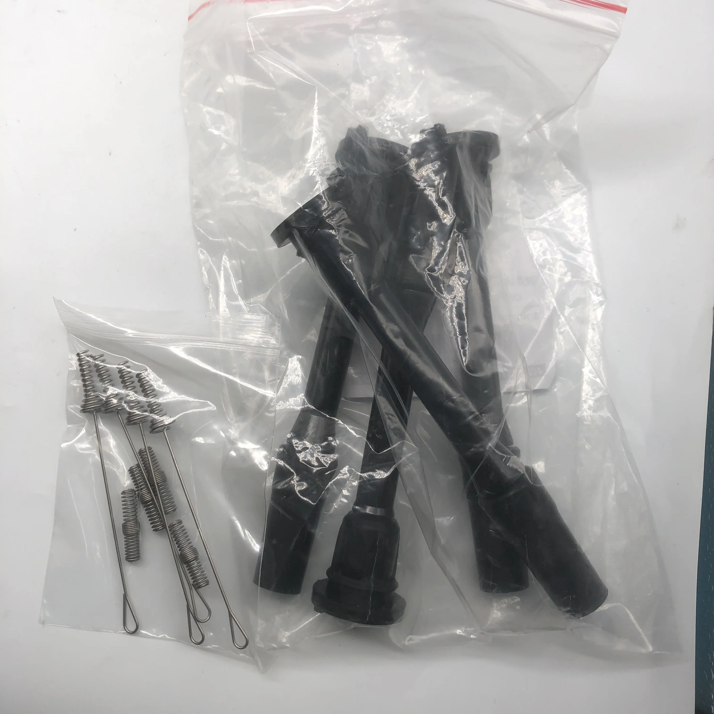 4 Pcs Ignition Coil Md362913 Rubber Boot With Spring R26026