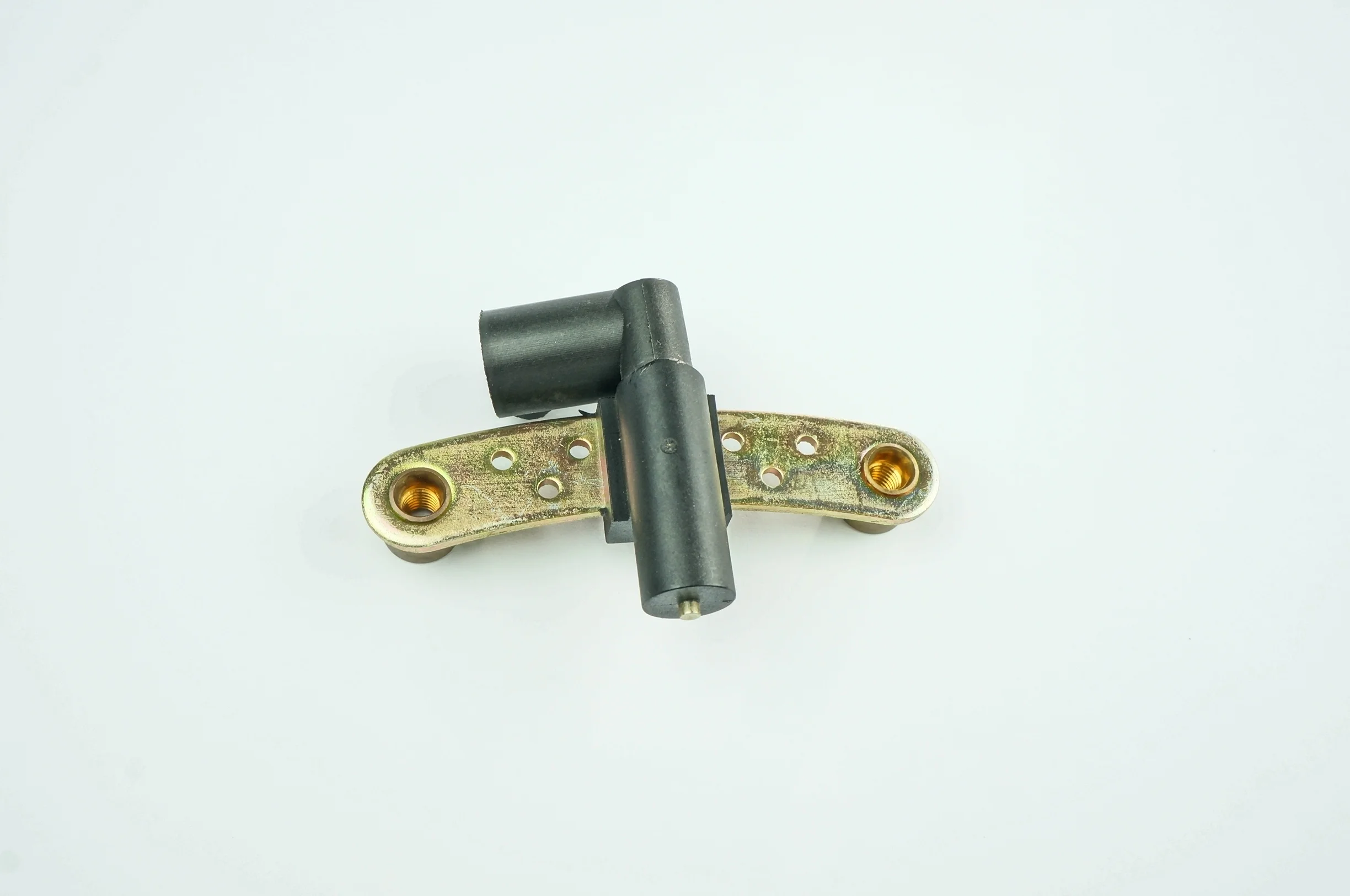 

NEW Crankshaft Position Sensor OE 8200647556/7700108073/23750-00Q0E For Nissan Renault Hyundai Mazda Chrysler