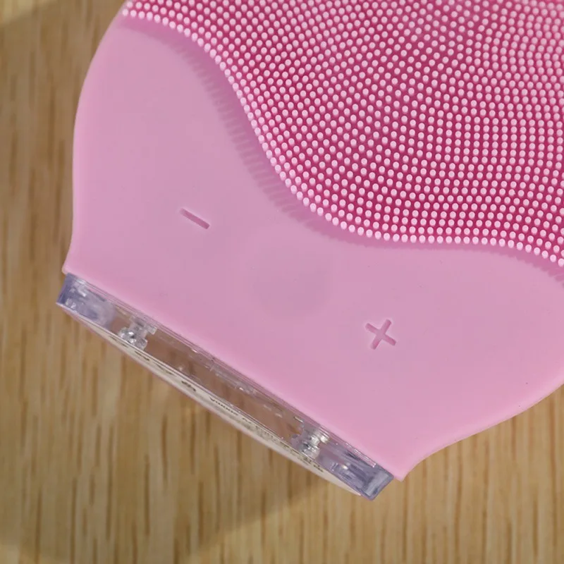 Мини USB электрическая Очищающая щетка для лица силиконовая звуковая очиститель Глубокая чистка пор водонепроницаемый массаж кожи