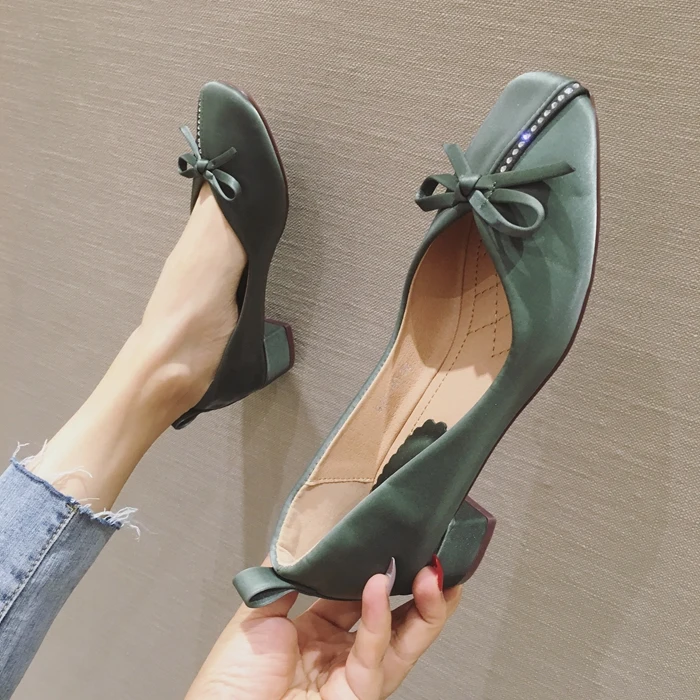 Новинка; женские туфли-лодочки; модные тонкие туфли на низком массивном каблуке с бантом; женские туфли-лодочки с квадратным носком; zapatos de mujer; большие размеры - Цвет: Зеленый