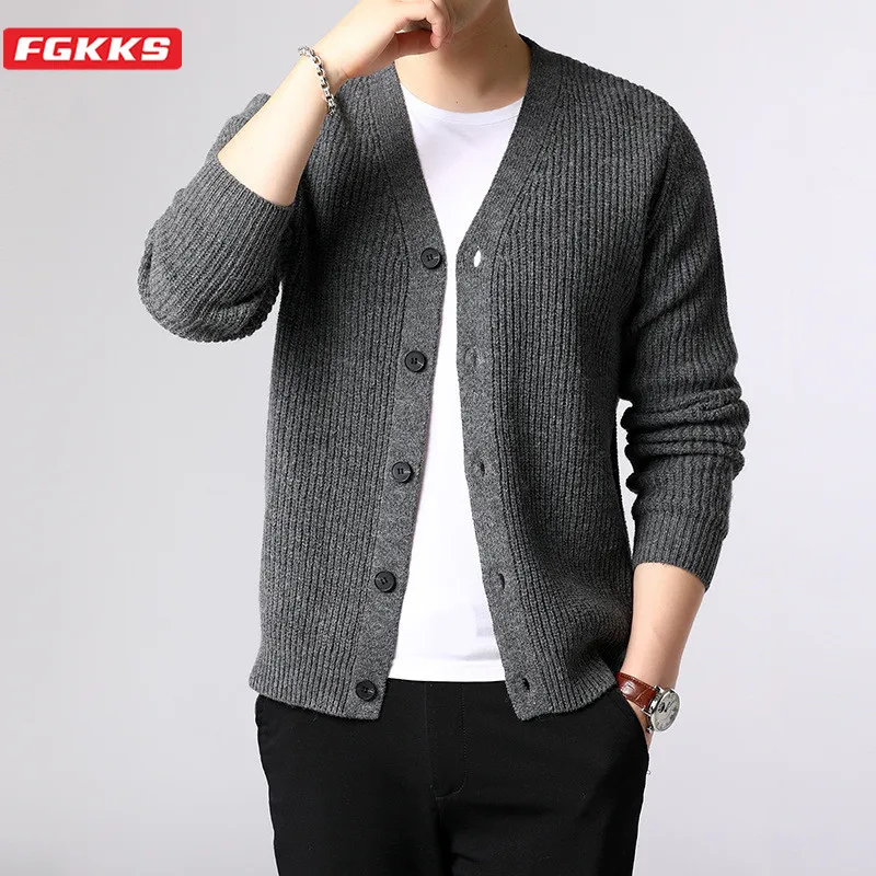 FGKKS Brand Men Solid Cardigan Sweater Men's Fashion V-Neck Casual Sweaters Base Wild Knitting Slim Sweater Coat Male FGKKS Brand Men Solid Cardigan Sweater Men's Fashion V-Neck Casual Sweaters Base Wild Knitting Slim Sweater Coat Male
