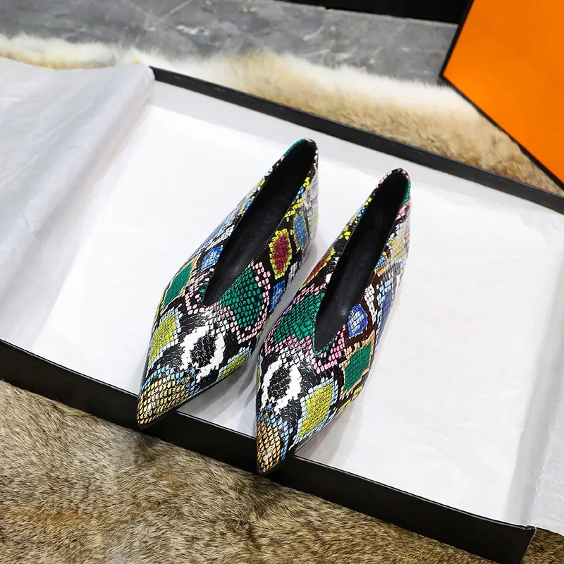 New Lady Snakeskin Pattern New Hot V Cut Elegant Women Shoe Fashion Woman's Flats Genuine Leather Ladies Shoes Casual Shoes C353 3
