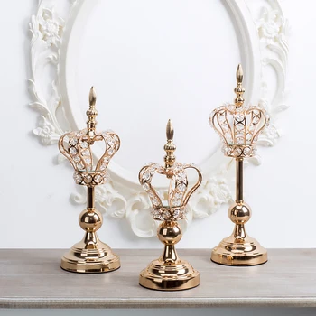 

Crown Iron Art Gold Candlestick Metal Wedding Centerpieces Candle Holders Decorations for Home Retro Home Decor Wedding Props