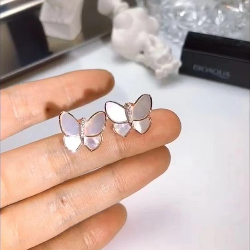

Solid 925 Sterling Silver Zircon Shell Pearl Butterfly Stud Earring Simple Insect Design Shell Women Charm Party Bridal Jewelry