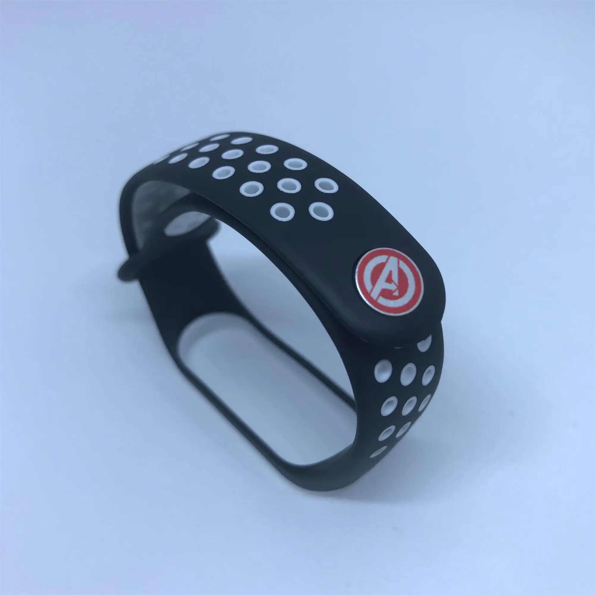 FIFATA NEW The Avengers Silicone Watch Strap For Xiaomi Mi Band 4 Xiaomi Mi Band 3 Smatr Watch Wristband Replace Accessories - Цвет: Black White-A