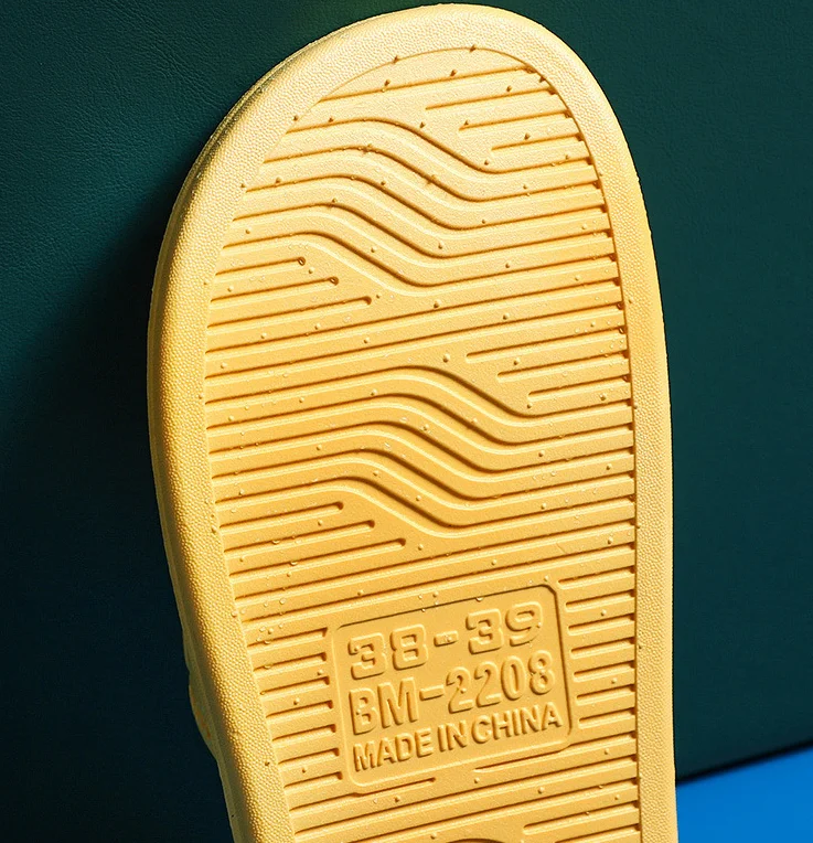 2021 new summer sand slippers female home bathroom anti-slip couple model fashion sandals wear red net shoes UG-18