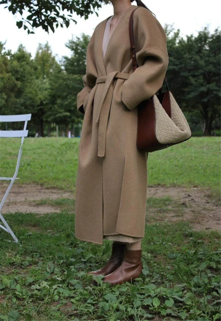 Новое поступление, классический высококачественный свободный элегантный халат больших размеров, стильные модели с ремнем, длинное женское пальто ручной работы на осень и зиму YL088
