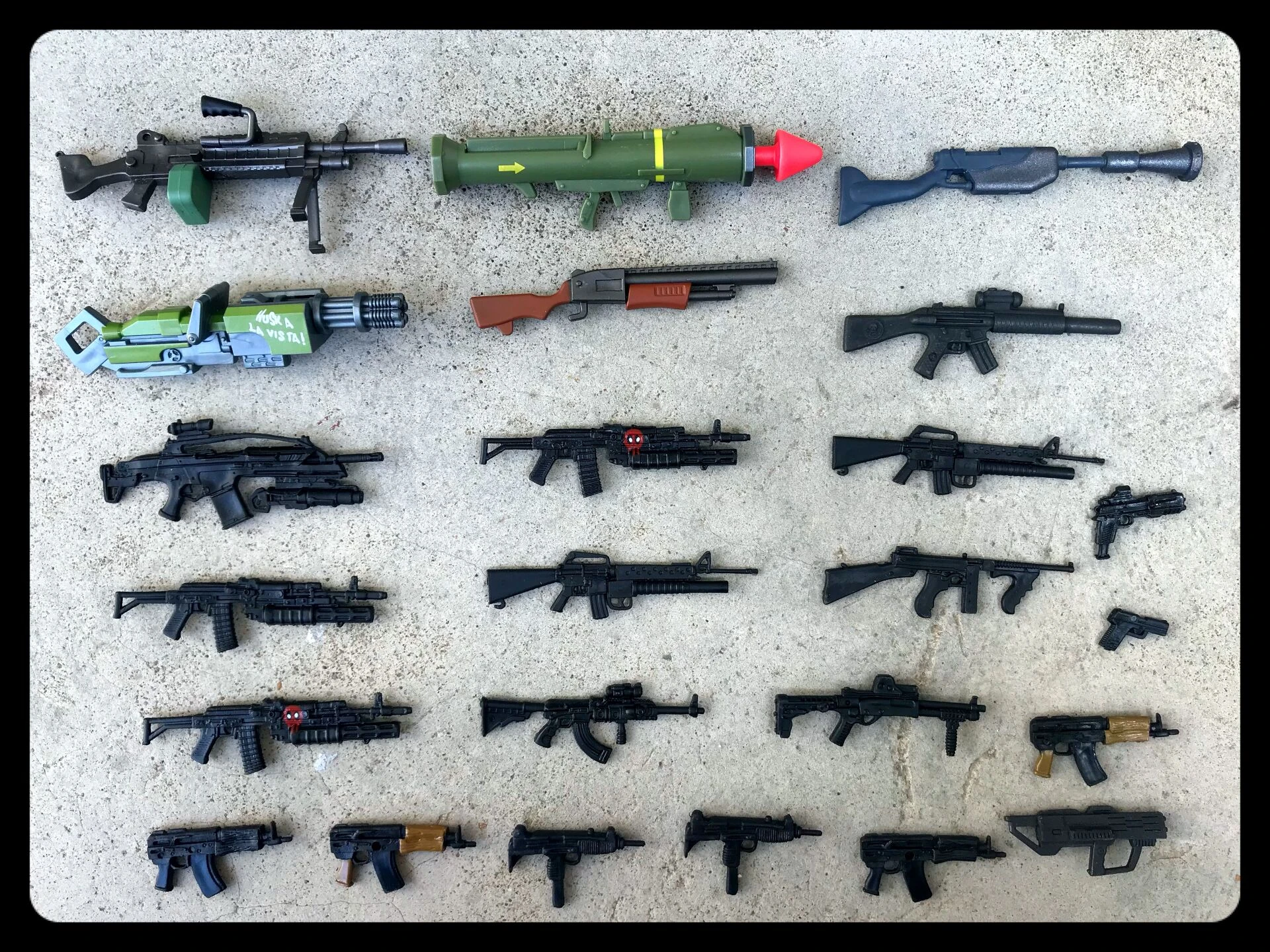 Action Figure Guns Collection 1/18, 1/12, 1/10, 1/6 Scales
