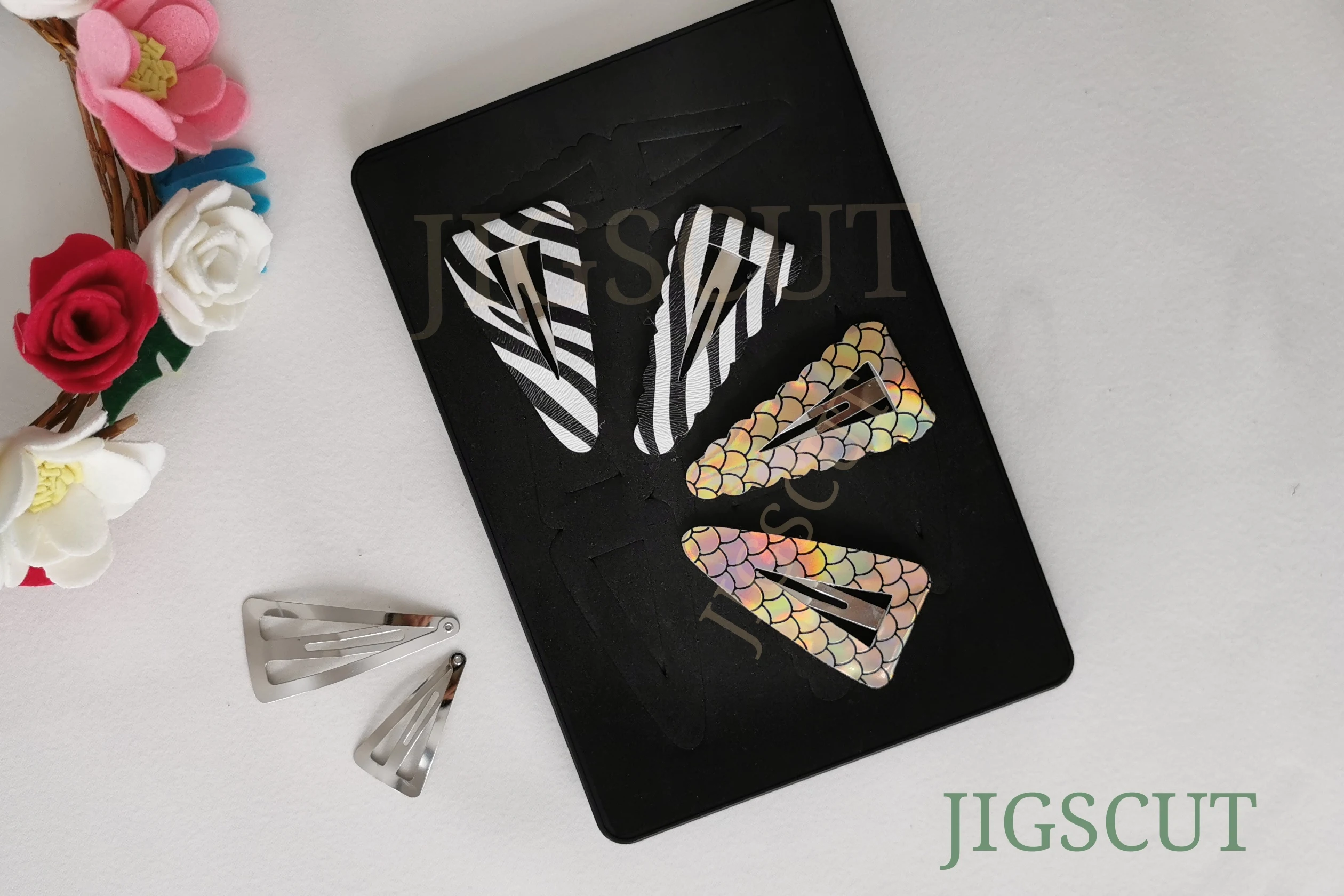 

Newest Triangleclip shape cutting die JIGSCUT-clips0055