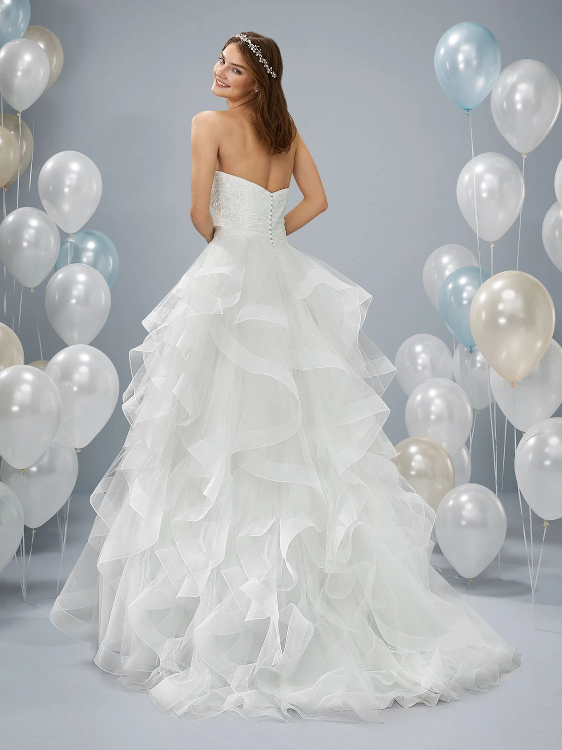 Vivian's Bridal сексуальное, с лифом сердечком, с открытой спиной ТРАПЕЦИЕВИДНОЕ свадебное платье милое многослойное с оборками из присборенной органзы развертки свадебное платье с длинным подолом