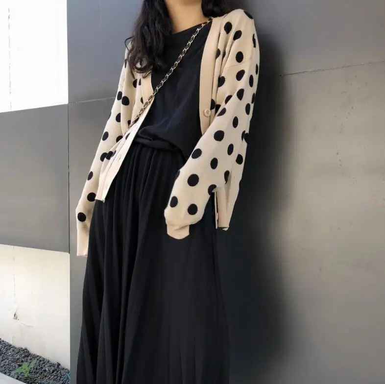 Women Elegant V Neck Polka Dot Cardigan Sweater Female Loose Knitted Outerwear Jacket Autumn Winter Tops Q9124