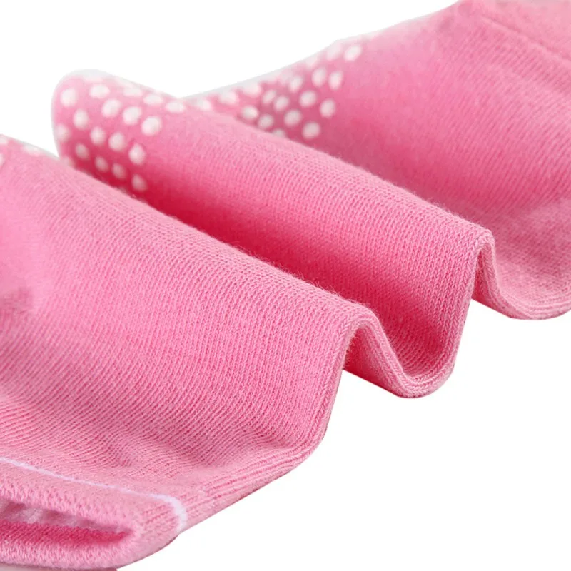 Breathable Anti-friction Women Yoga Socks Silicone Non Slip Pilates Barre Breathable Sports Dance Socks Slippers
