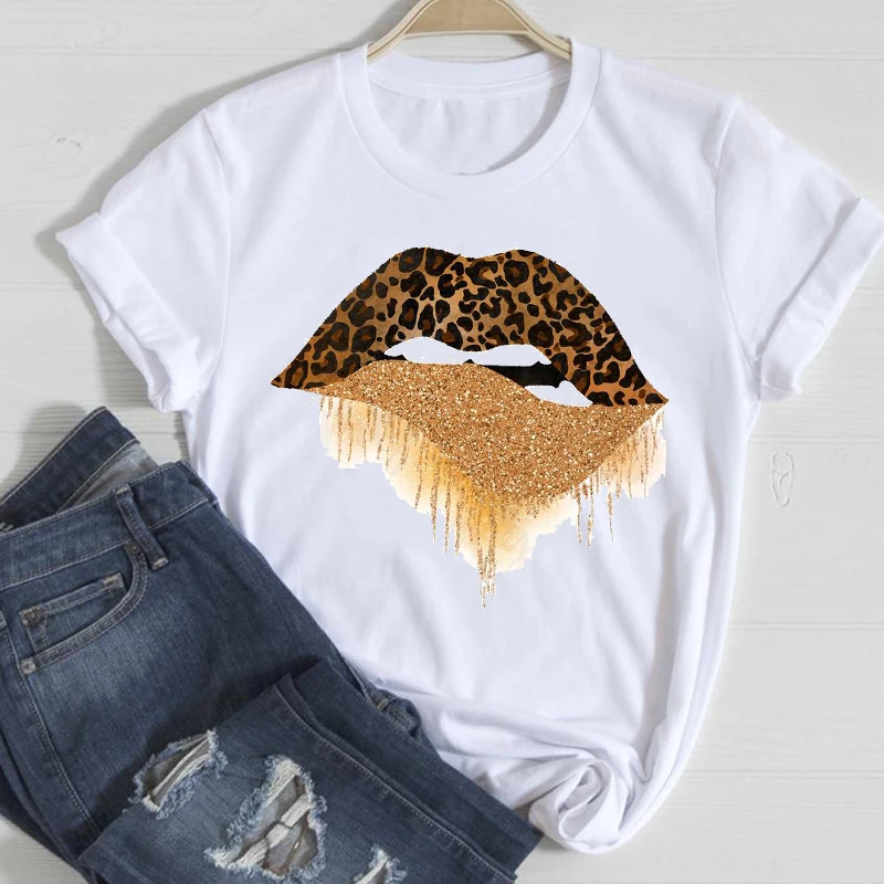 T Shirt Kad n Dudak Leopar A k Moda 90s Trend 2021 Bahar Yaz Giysileri 