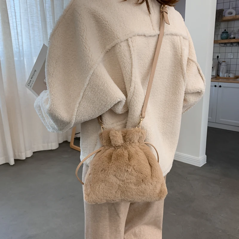 Осенняя и зимняя меховая сумка с завязками, сумка-мешок с имитацией меха, плюшевые сумки, сумка через плечо, Маленькая женская сумка