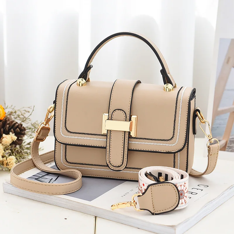 Small bag female 2021 new trendy female bag Korean version of fresh and small fragrance fashion one-shoulder messenger