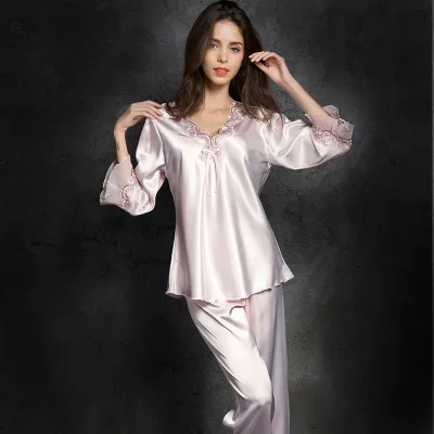 Light Pink Весенне-осенний сексуальный пижамный комплект, кружевной пеньюар с длинными рукавами из искусственного шелка с вышивкой, ночное белье с v-образным вырезом, Женская домашняя одежда больших размеров SY0027 - Цвет: Light Pink