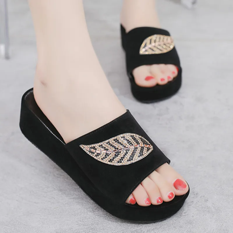 

Women's Shoes Summer Leather Solid Color Rhinestone Leaf Print Black White Beach Platform Slippers Fashion Flats Ladies Shoes