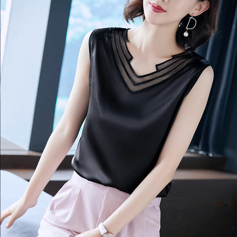 Korean Silk Women Tops Camis Women Sleeveless Satin Tank Top Plus Size Woman Silk Camis Lace Tees Woman Hollow Out Halter Top