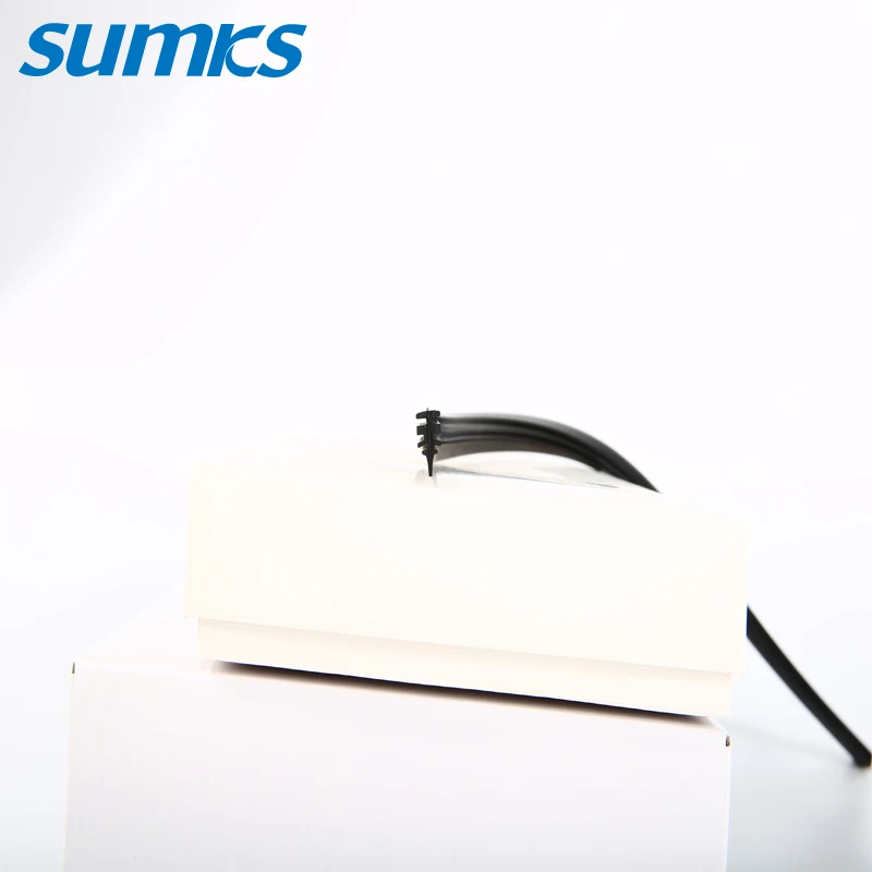 Универсальные автомобильные щетки стеклоочистителя SUMKS сменные