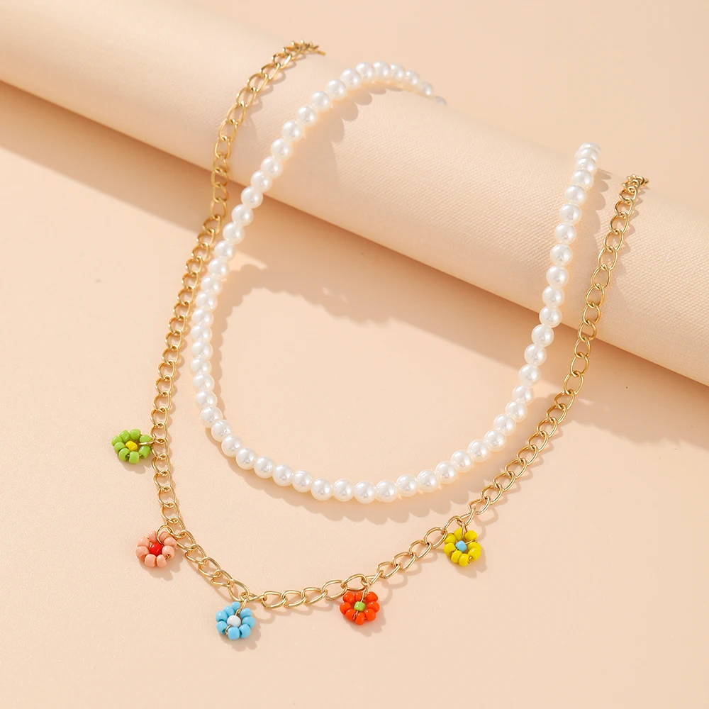 2021 New Lovely Daisy Flower Colorful Beads Pearl Clavicle Choker Necklace for Women Girls Spring Summer Jewelry Wholesale 